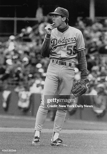 Mets vs Los Angeles Dodgers at Shea Stadium. Orel Hershiser.