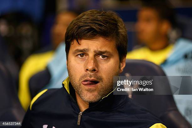 Manager Mauricio Pochettino of Spurs looks on during the UEFA Europa League Group C match between Tottenham Hotspur FC and Besiktas JK at White Hart...