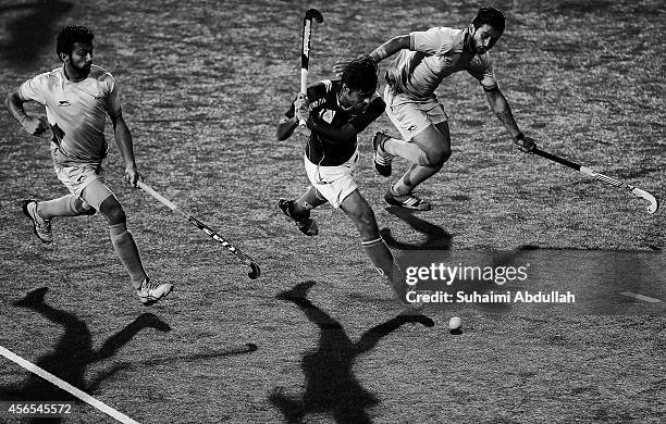 Muhammad Rizwan S R 16 Muhammad Rizwan Sr Photos & High Res Pictures - Getty Images