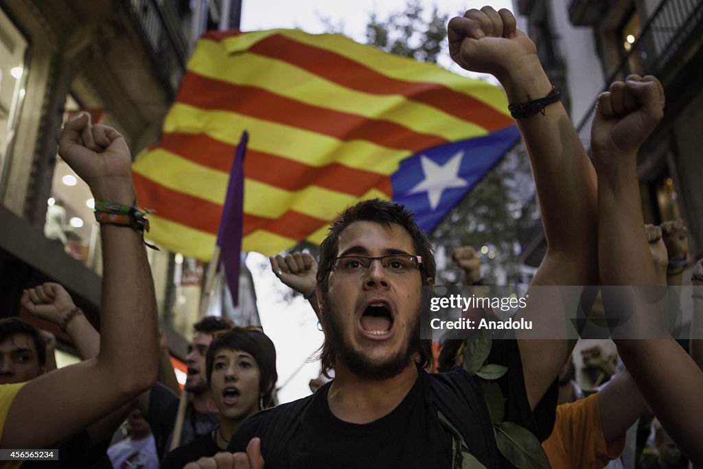 Pro-independence Catalans protest in Barcelona