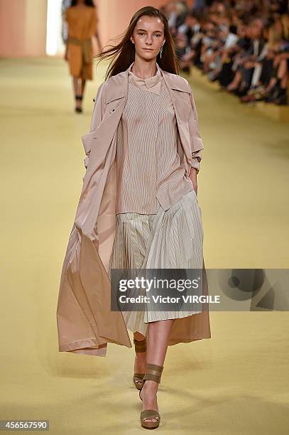 Model walks the runway during the Hermes Ready to Wear show as part of the Paris Fashion Week Womenswear Spring/Summer 2015 on October 1, 2014 in...