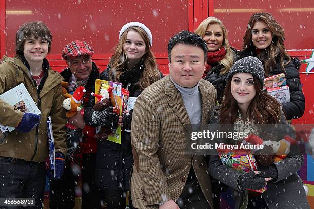 Brendan Meyer, Anthony Laciura, Kerris Dorsey, David W. Chien, Cassidy Wolf, Juliette Goglia and Erin Brady attend CitySightseeing New York 2013...