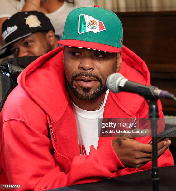Rapper Method Man of the Wu-Tang Clan attends a press conference to announce that the Wu-Tang Clan has signed with Warner Bros. Records at Warner...