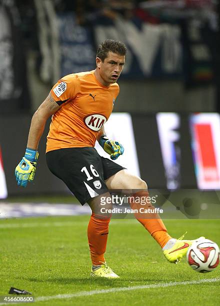 Goalkeeper of Bordeaux Cedric Carrasso in action during the French Ligue 1 match between Stade de Reims and FC Girondins de Bordeaux at the Stade...