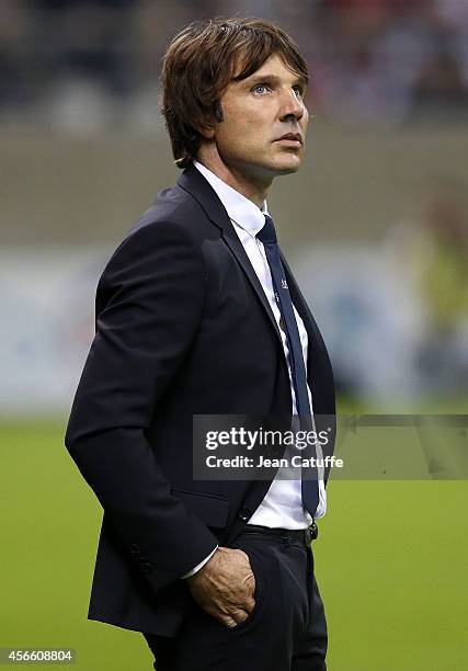 Head coach of Stade de Reims Jean-Luc Vasseur looks on during the French Ligue 1 match between Stade de Reims and FC Girondins de Bordeaux at the...