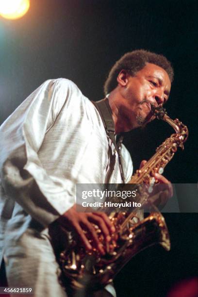 Henry Threadgill and Zooid performing at the Knitting Factory on September 15, 2000.This image:Henry Threadgill.