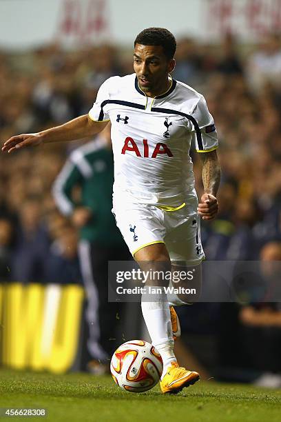 Aaron Lennon of Spurs on the ball during the UEFA Europa League Group C match between Tottenham Hotspur FC and Besiktas JK at White Hart Lane on...