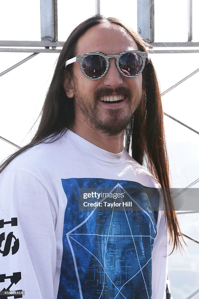 Steve Aoki Visits The Empire State Building