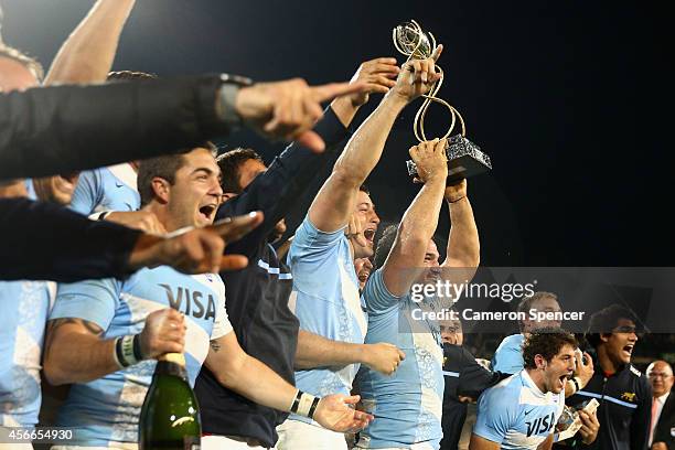 Pumas captain Agustin Creevy and team mates celebrate after winning the Championship match between Argentina and the Australian Wallabies at Estadio...