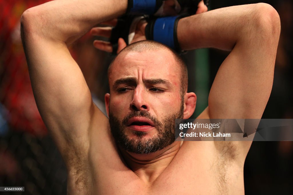 UFC Fight Night: Holohan v Kelades