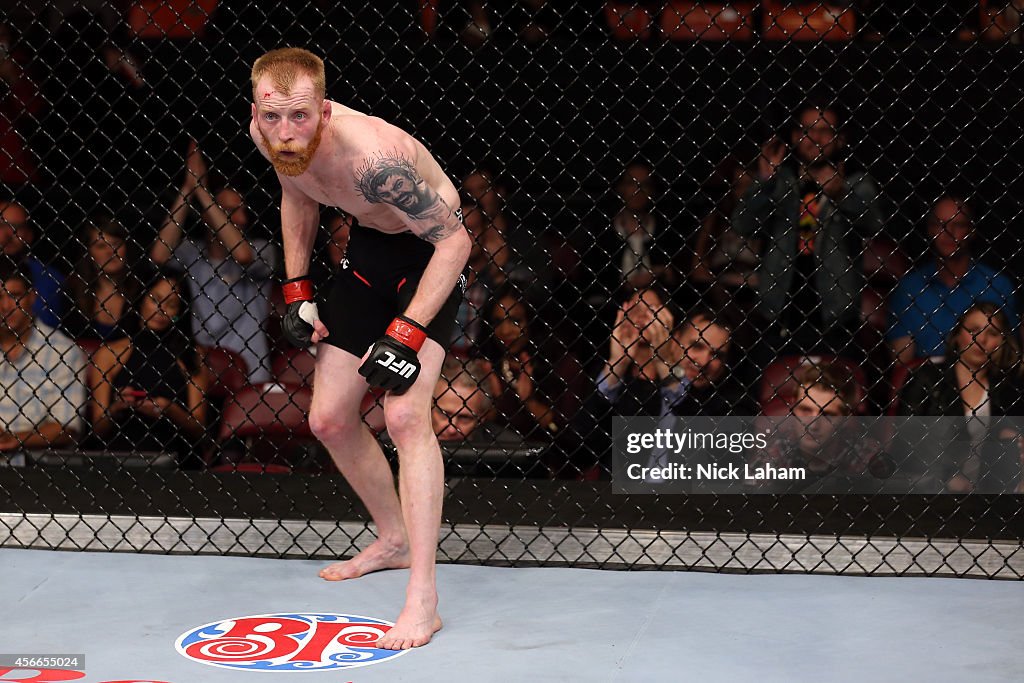 UFC Fight Night: Holohan v Kelades