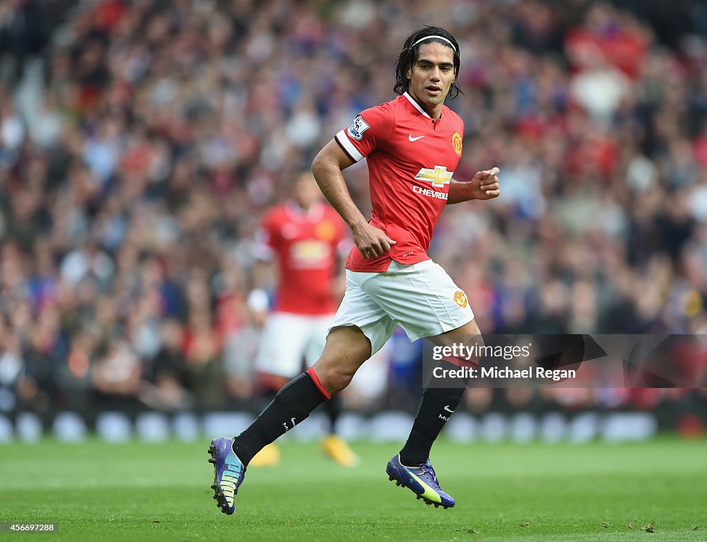 Manchester United v Everton - Premier League