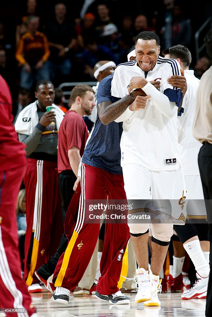 Maccabi Tel Aviv v Cleveland Cavaliers