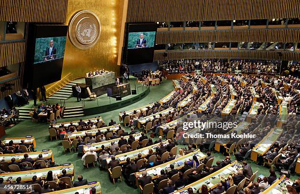 General Assembly Example 226 United Nations Building Interior Stock Photos, High-Res Pictures ...