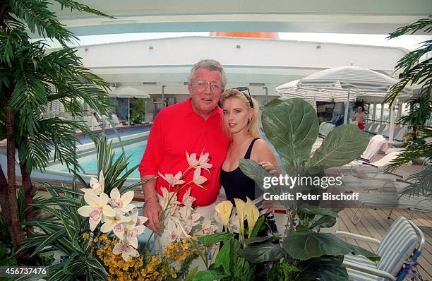 Dieter Thomas Heck, Tina Ruland, ARD-Reihe "Heimatgeschichten", Episode: "Ihr Geschenk" am auf Kreuzfahrtschiff "MS Europa" in Santo Domingo,...