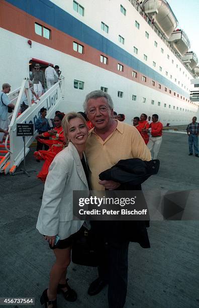 Tina Ruland, Dieter Thomas Heck, ARD-Reihe "Heimatgeschichten", Episode: "Ihr Geschenk" am auf Kreuzfahrtschiff "MS Europa" in Santo Domingo,...