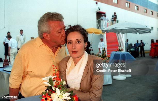 Dieter Thomas Heck, Eleonore Weisgerber, ARD-Reihe "Heimatgeschichten", Episode: "Ihr Geschenk" am auf Kreuzfahrtschiff "MS Europa" in Santo Domingo,...