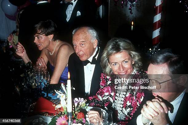 Bill Scheel Raa 291 Barbara Scheel Walter Scheel Photos & High Res Pictures - Getty Images