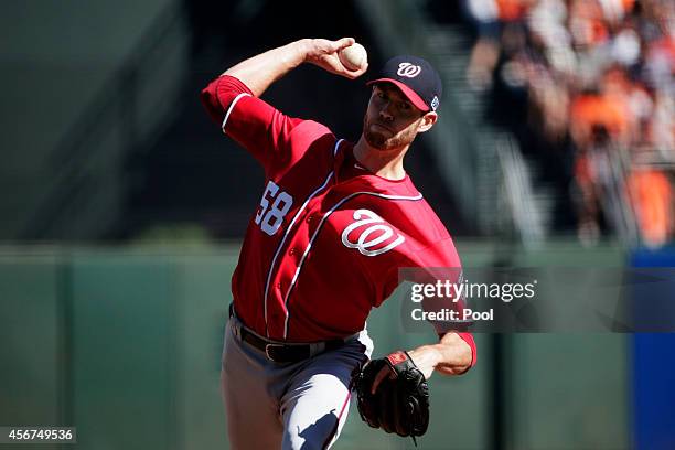 Doug Fister of the Washington Nationals pitches in the first inning against the San Francisco Giants during Game Three of the National League...