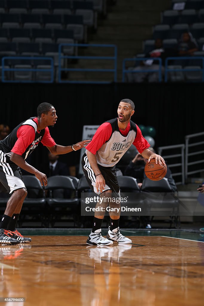 2014 Milwaukee Bucks Fan Fest and Open Practice