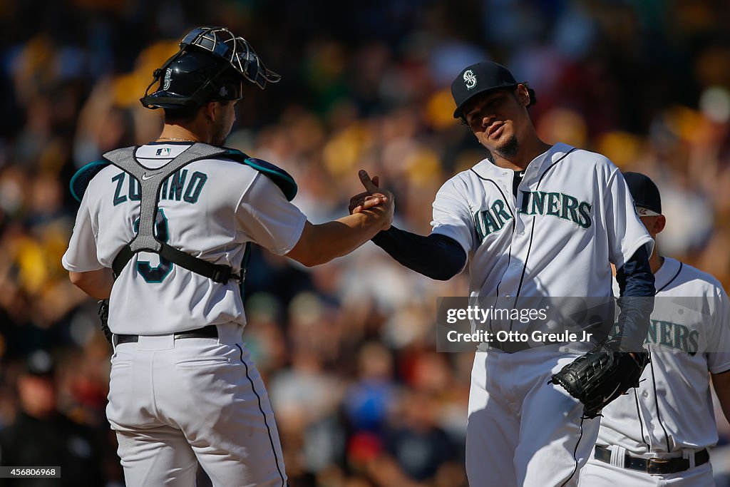 Los Angeles Angels of Anaheim v Seattle Mariners