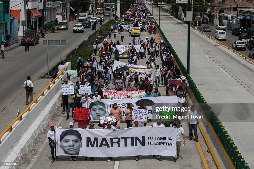 People Protest The Disappearence of Students in Guerrero, Mexico