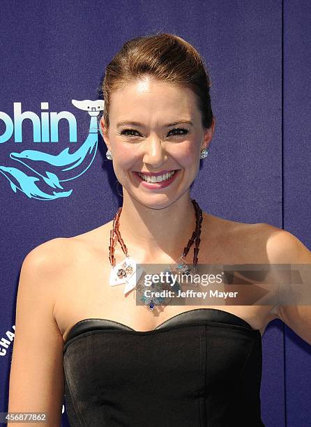 Actress Austin Highsmith arrives at the Los Angeles premiere of 'Dolphin Tale 2' at Regency Village Theatre on September 7, 2014 in Westwood,...