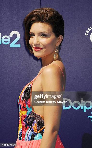 Actress Juliana Harkavy arrives at the Los Angeles premiere of 'Dolphin Tale 2' at Regency Village Theatre on September 7, 2014 in Westwood,...