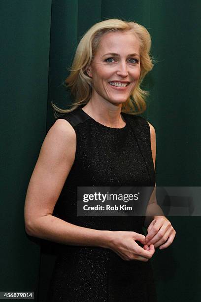 Gillian Anderson attends Gillian Anderson In Conversation With Jeff Rovin to promote new book "A Vision of Fire" at Barnes & Noble Tribeca on October...