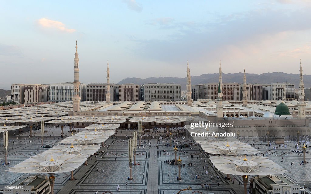 Muslim Pilgrims at Masjid al Nabawi