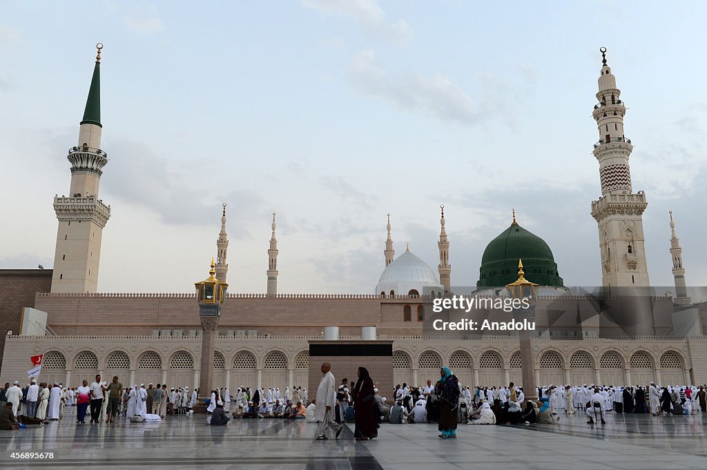 Muslim Pilgrims at Masjid al Nabawi