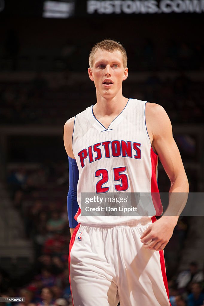 Chicago Bulls v Detroit Pistons