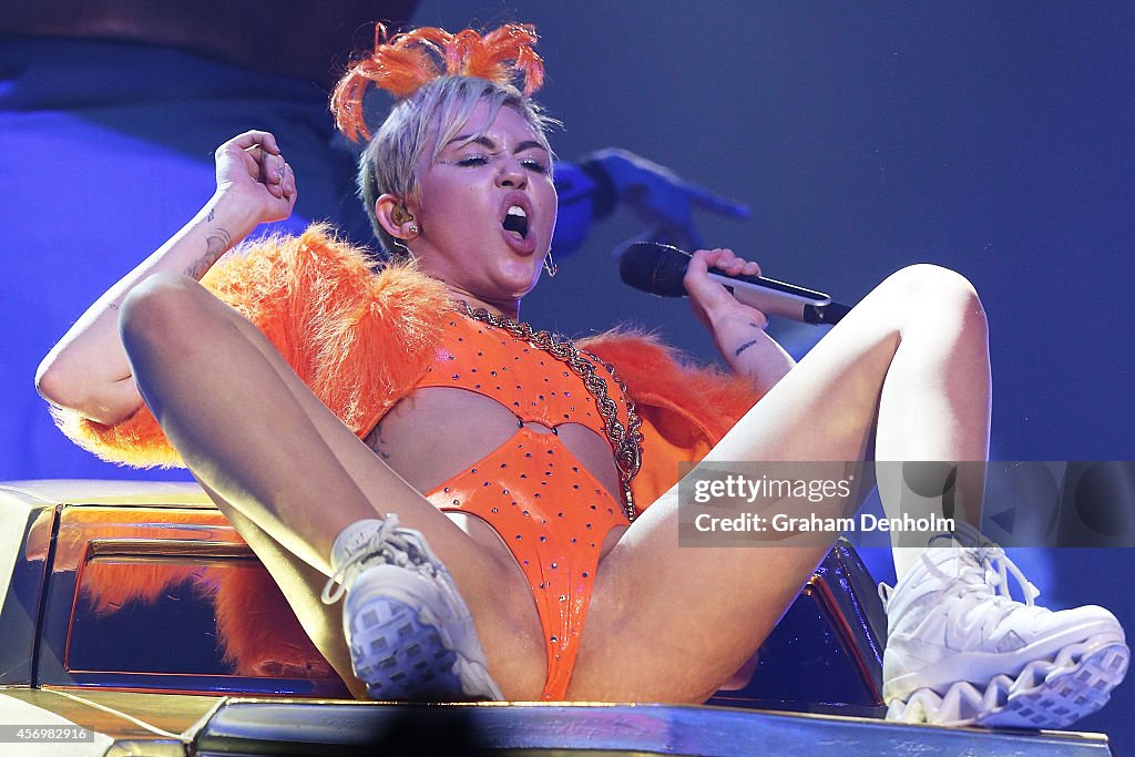 Miley Cyrus Performs Live In Melbourne