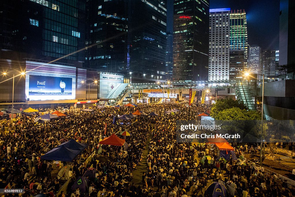 Hong Kong Sit In Continues As Negotiations Break Down