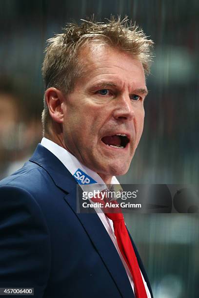 Head coach Geoff Ward of Mannheim reacts during the DEL match between Adler Mannheim and EHC Red Bull Muenchen at SAP Arena on October 10, 2014 in...