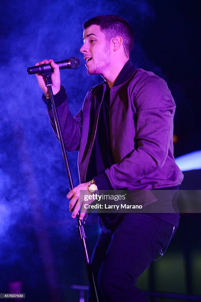 Nick Jonas Performs At Fontainebleau