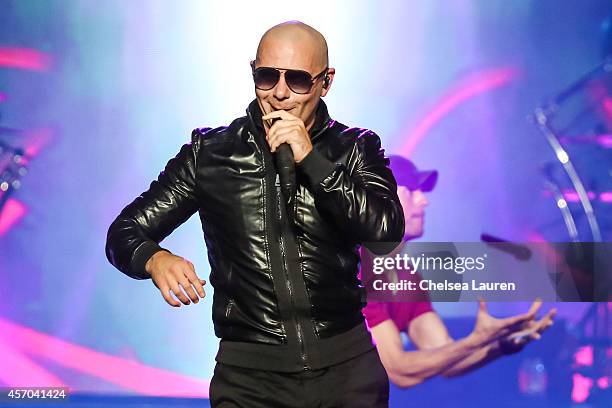 Pit Rapper Young Pitbull (Singer) Photos and Premium High Res Pictures - Getty Images