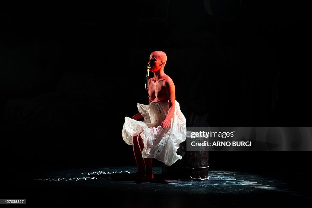 GERMANY-RUSSIA-THEATRE-KASPEROL PARADOX