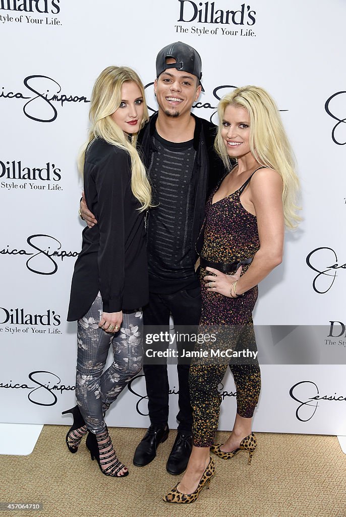 Jessica And Ashlee Simpson Visit Dillard's Perimeter Mall