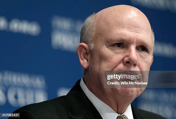 General Motors Chairman and CEO Dan Akerson speaks at the National Press Club December 16, 2013 in Washington, DC. Akerson spoke on GM's designing,...