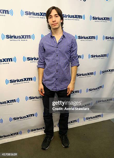 Actor Justin Long visits the SiriusXM Studios on December 16, 2013 in New York City.