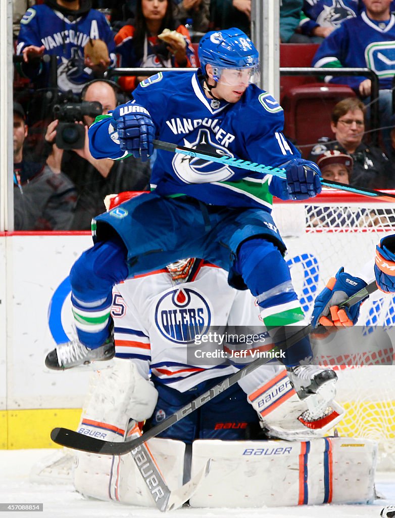 Edmonton Olers v Vancouver Canucks