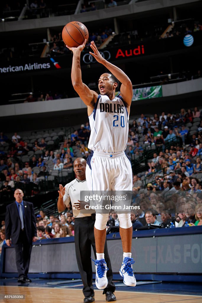 Indiana Pacers v Dallas Mavericks