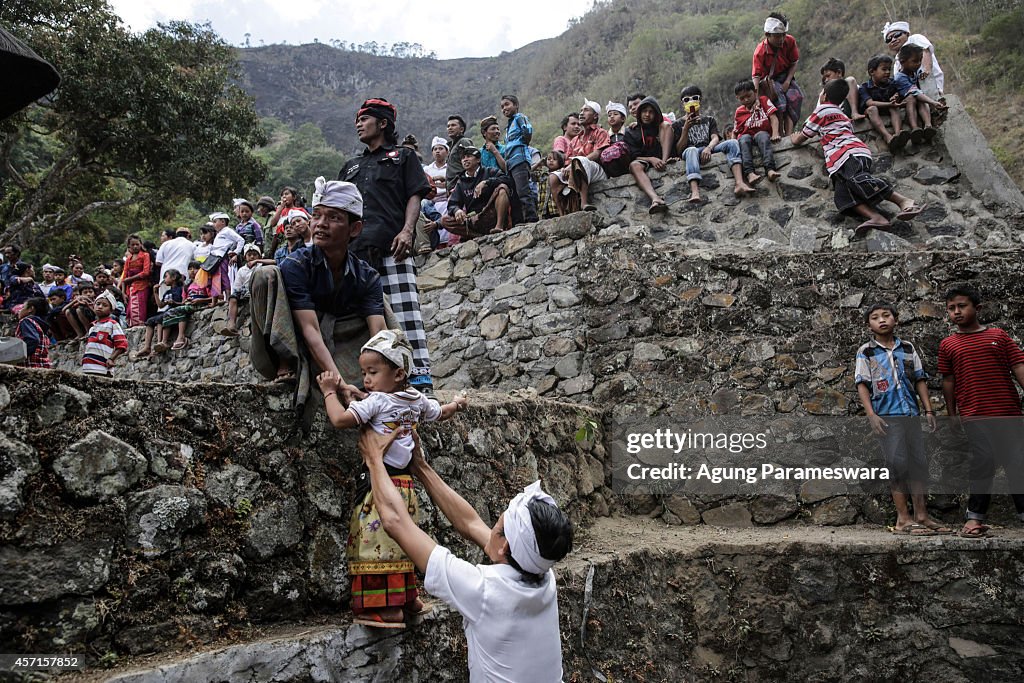 Locals Gather To Perform The Barong Brutuk Ritual