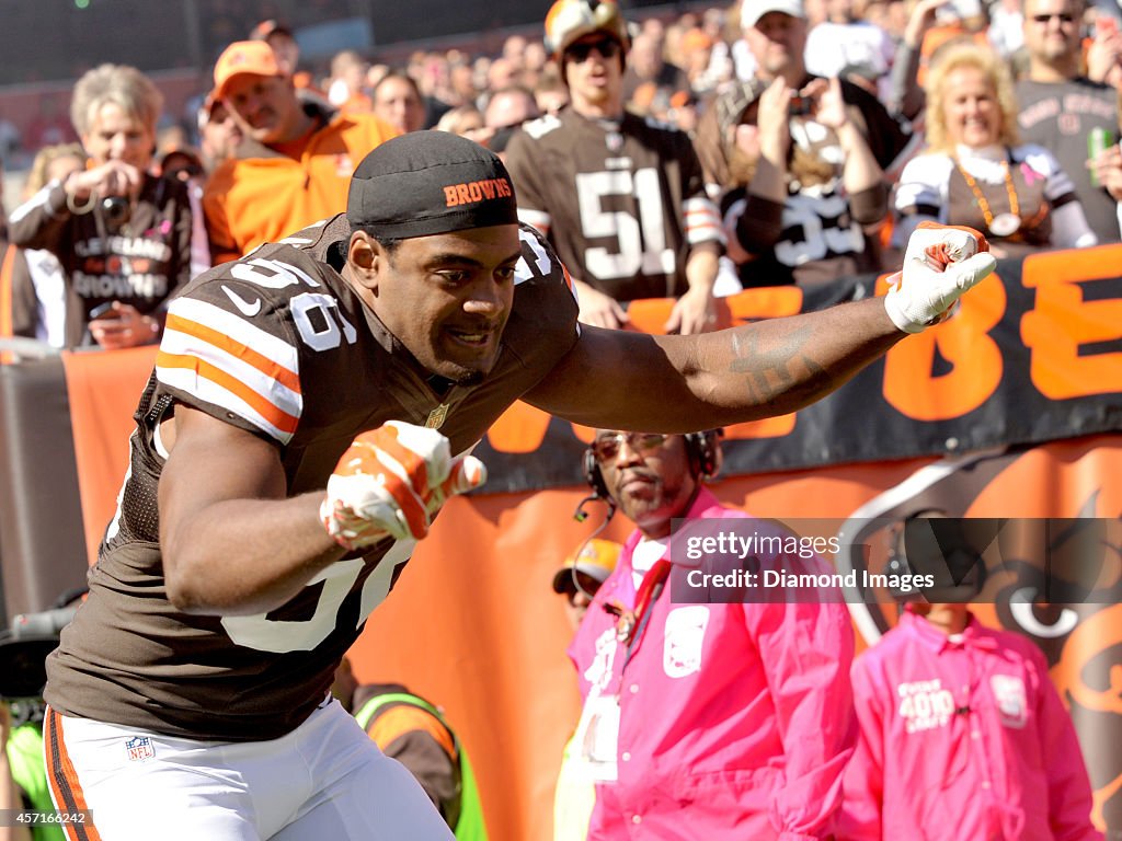 Pittsburgh Steelers v Cleveland Browns