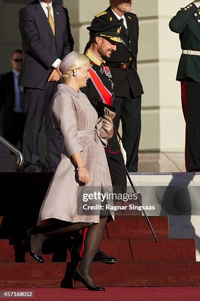 Princess Mette-Marit of Norway and Prince Haakon of Norway attend the official welcoming ceremony at the Royal Palace during the first day of the...