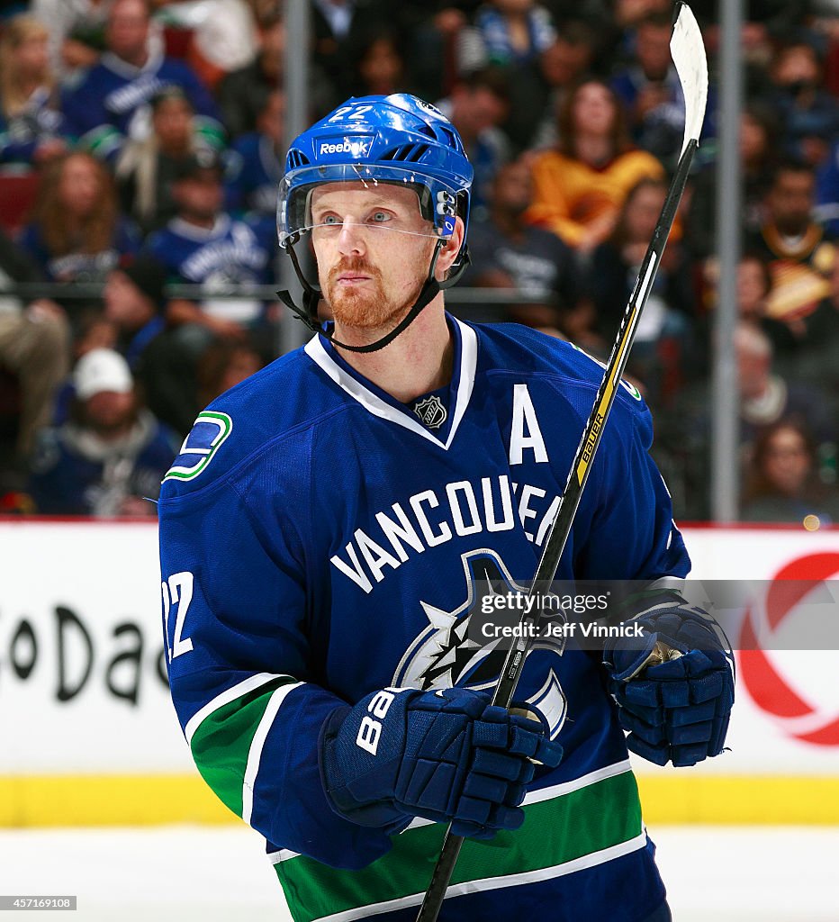 Edmonton Olers v Vancouver Canucks