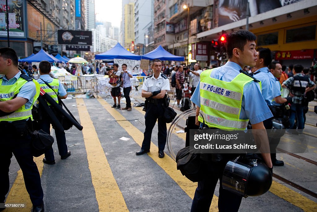 Hong Kong Protests Enter Week Three As Both Sides Refuse To Compromise