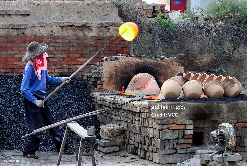 Traditional Craft For Ceramics In Weinan