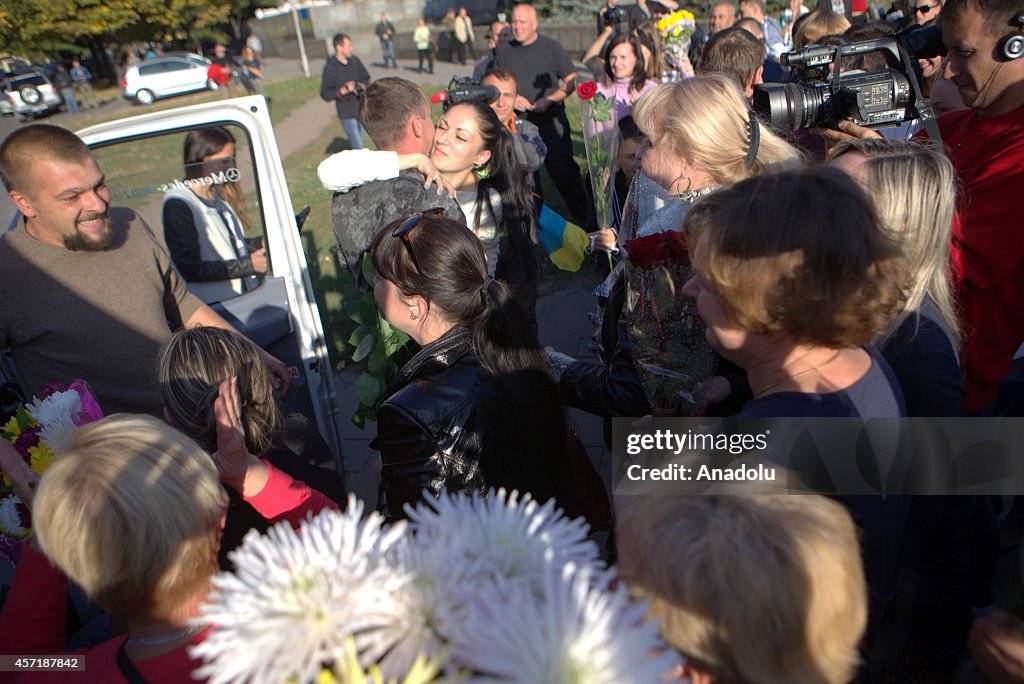 Freed Ukrainian soldiers return their homes in Zaporizhia